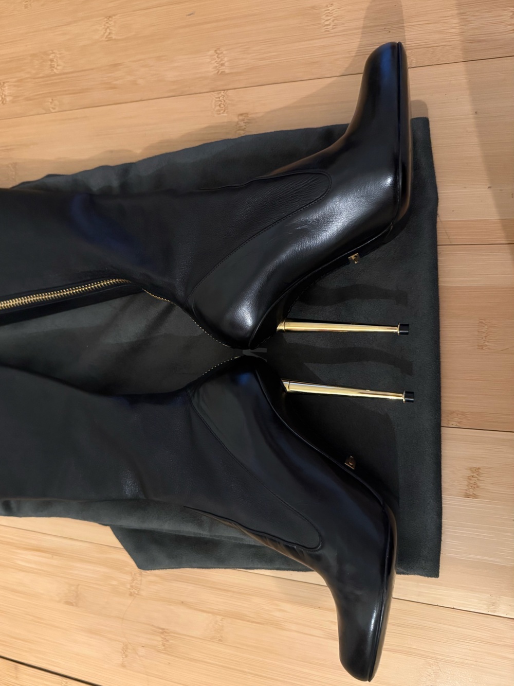 Tom Ford Black Over-the-Knee Boots with Gold Rear Zipper - Picture 9 of 14